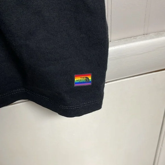 The North Face T shirt - Picture 3 of 5